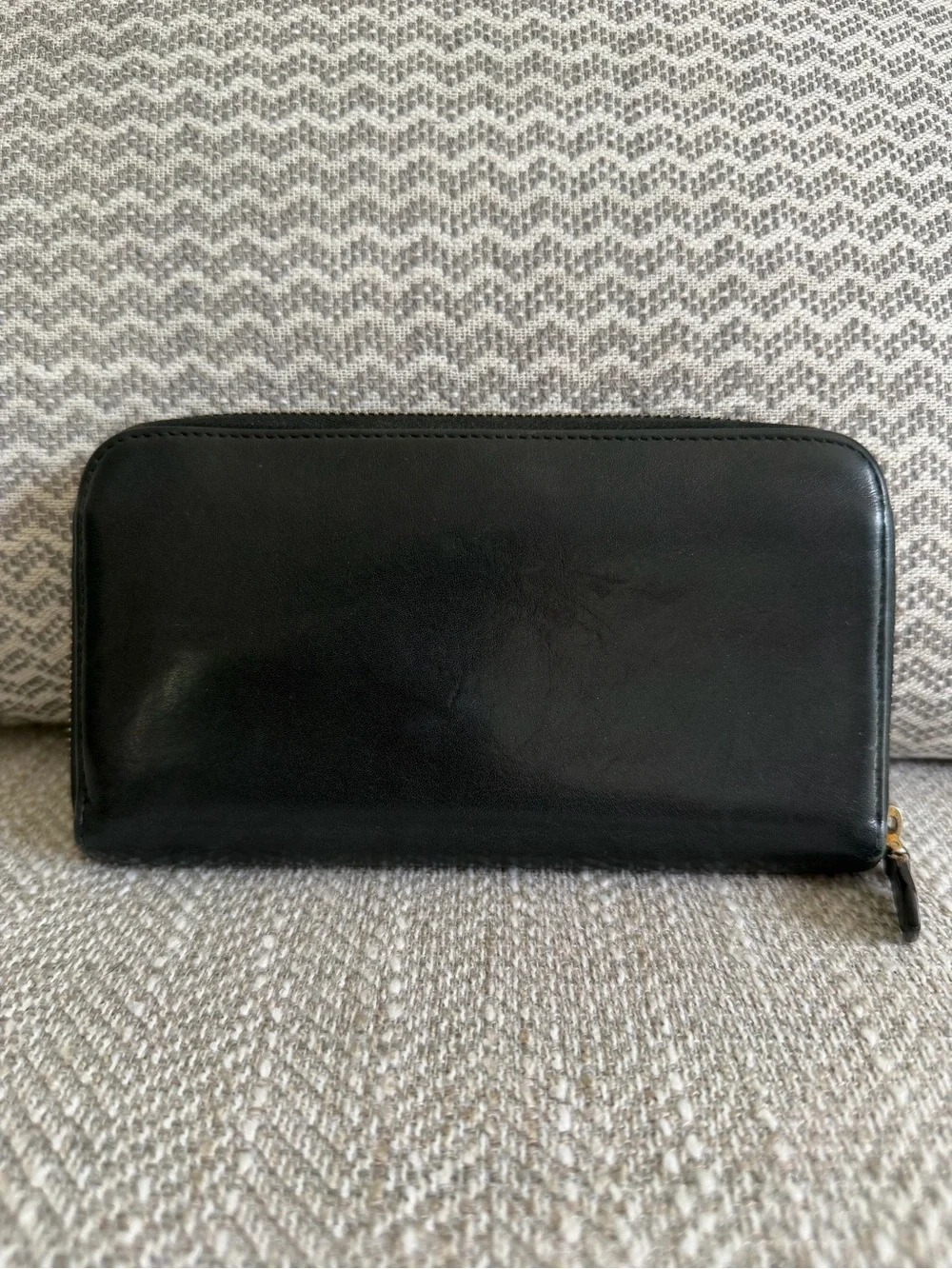 Prada Black Leather Bow Zip Around Wallet Red Interior w/ Authenticity Cards